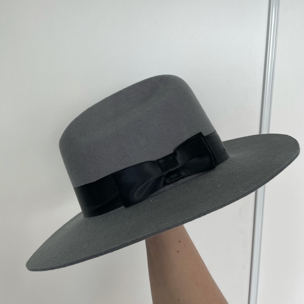 Brixton brim hat